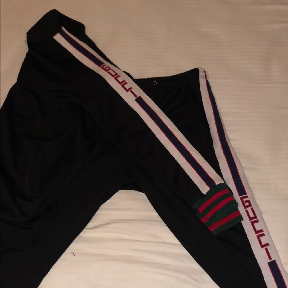 Men’s Gucci zip up
